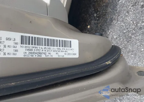 2009 Chrysler Town & Country Touring from USA, damaged, VIN 2A8HR54X29R607462